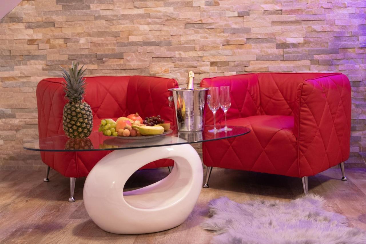 Romanticky Wellness Suite Hotel Heinz Dobris Eksteriør bilde