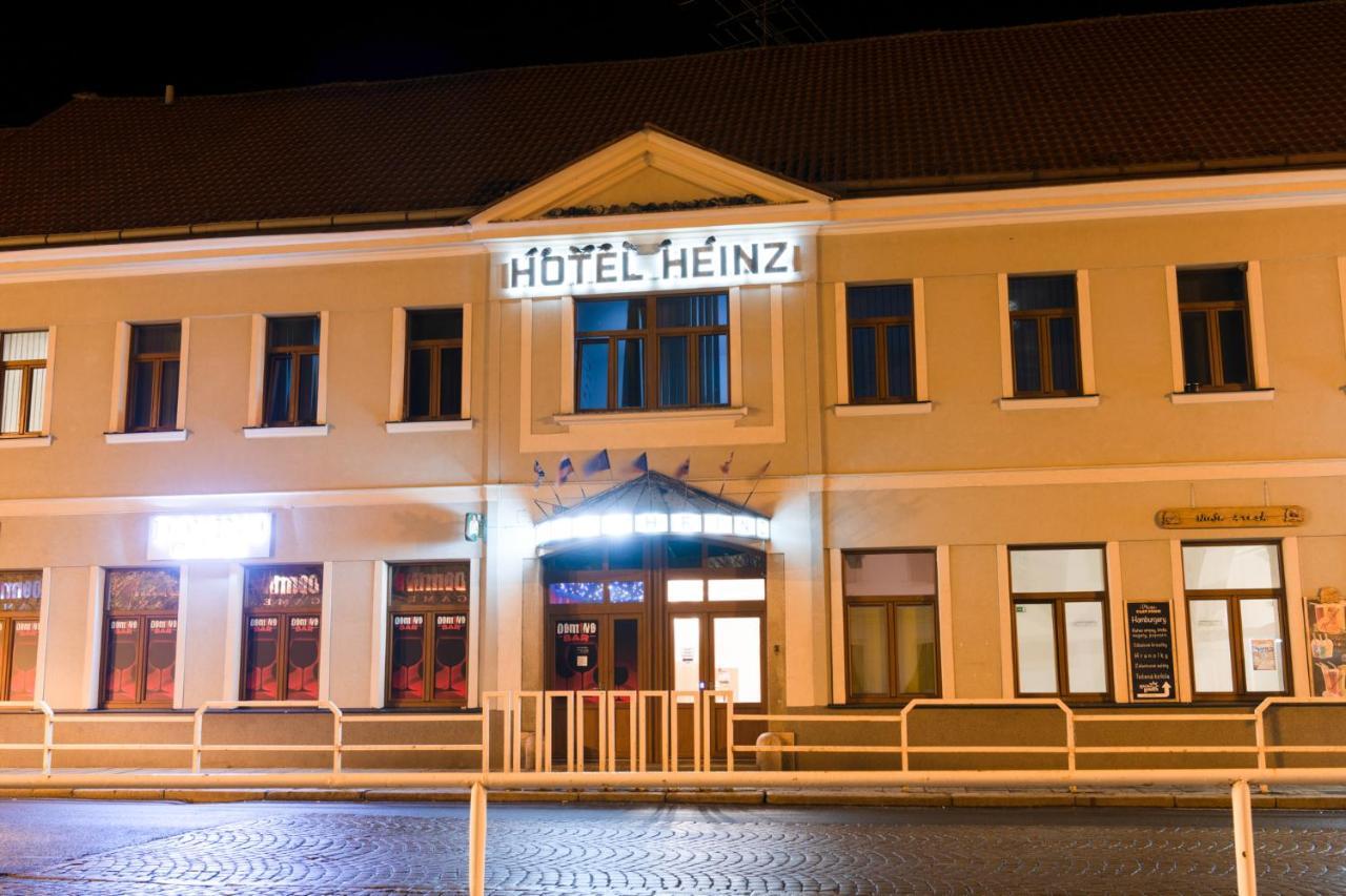 Romanticky Wellness Suite Hotel Heinz Dobris Eksteriør bilde