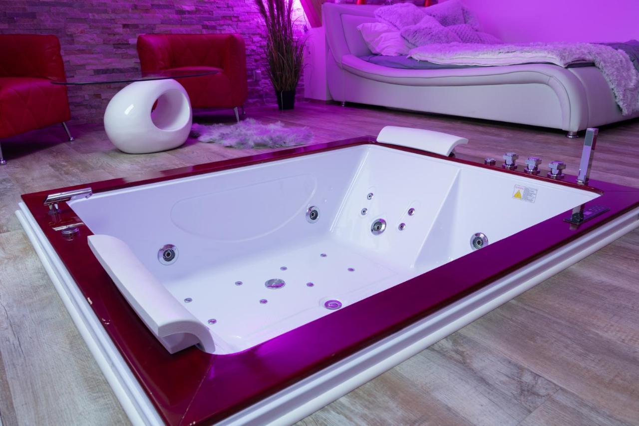 Romanticky Wellness Suite Hotel Heinz Dobris Eksteriør bilde